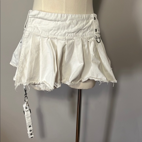 Dolls Kill x Darker Wavs Medium Echo White Pleated Mini Skirt - Picture 1 of 6